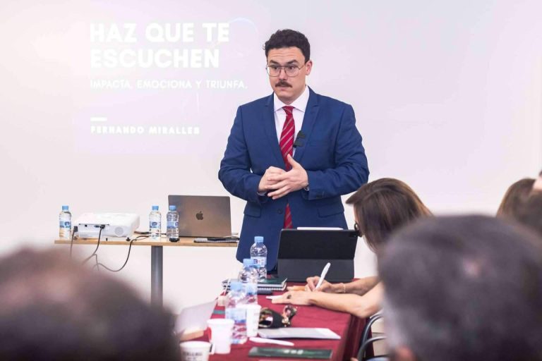 Potenciar las habilidades de comunicación y aumentar las ventas con el curso de oratoria Madrid de Fernando Miralles