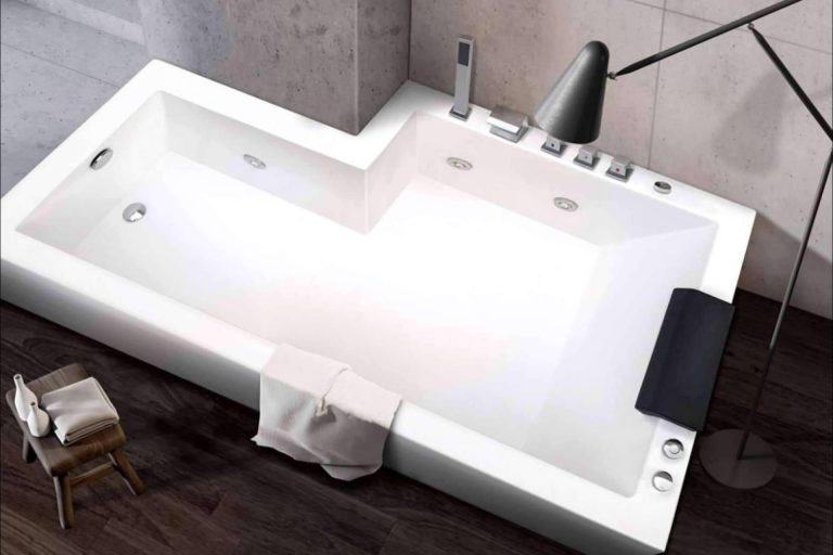 El extenso catálogo de bañeras a medida que ofrece Hidromasajes ECA