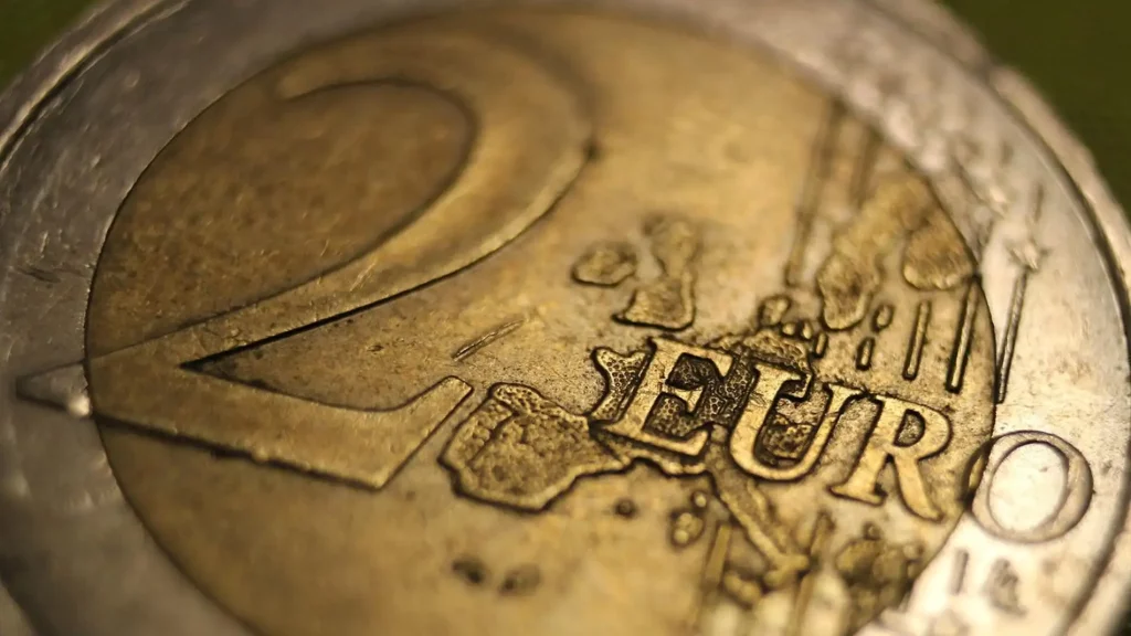 Tu sueldo va a ser más bajo este mes y se debe a un cambio en la nómina de enero 89 Empresas y trabajadores, obligados a cotizar por igual