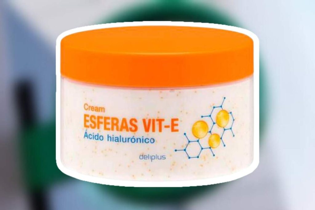 Mercadona tiene por menos de 3 euros la crema hidratante de Deliplus con vitamina E 47 Textura nutritiva gracias a la manteca de karité