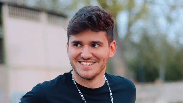 Pepe Bernabé estrena 'Me Encanta': «El verdadero premio es que la gente siga disfrutando de la música» 3 pepe bernabé