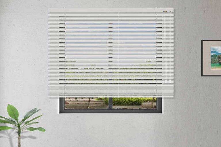 Con o sin taladro, las persianas venecianas entran en la decoración moderna