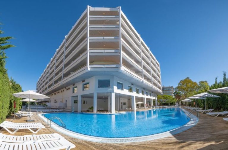 PortAventura World presenta en Fitur su nueva marca hotelera: Ponient Hotels