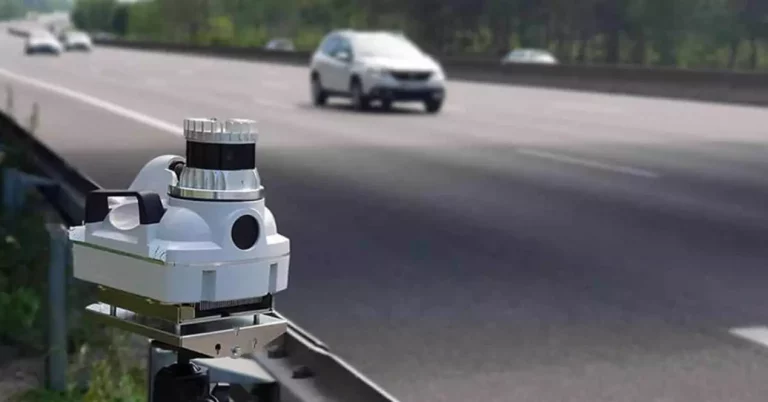 Evita multas con la lista definitiva de radares de tramo en las carreteras de España