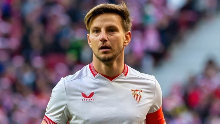 Rakitic vuelve a la carga contra el FC Barcelona y Quique Sanchez Flores