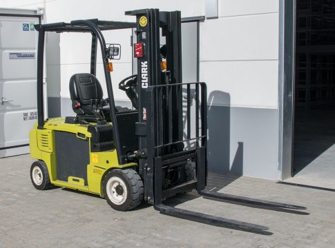 solera de hormigón Las ventajas de la solera de hormigón de alta planimetría en las construcciones modernas