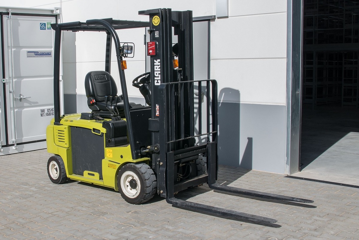 solera de hormigón Las ventajas de la solera de hormigón de alta planimetría en las construcciones modernas