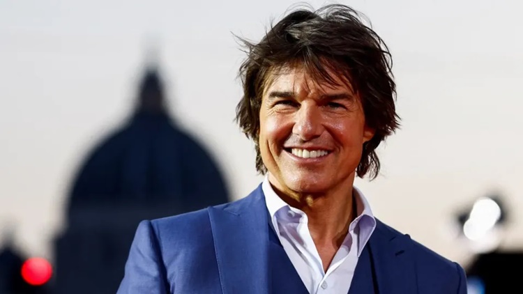 Tom Cruise, el rey de Hollywood, deslumbra a los 62 en la clausura olímpica: ¡Ya lo ha vuelto a hacer!