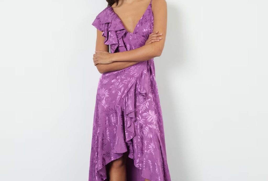 vestido volantes berenjena