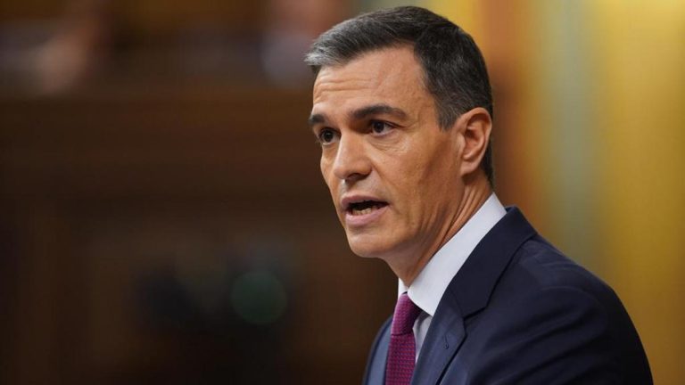 Sánchez promete un «hilo directo» a Galicia para inflar al PSOE