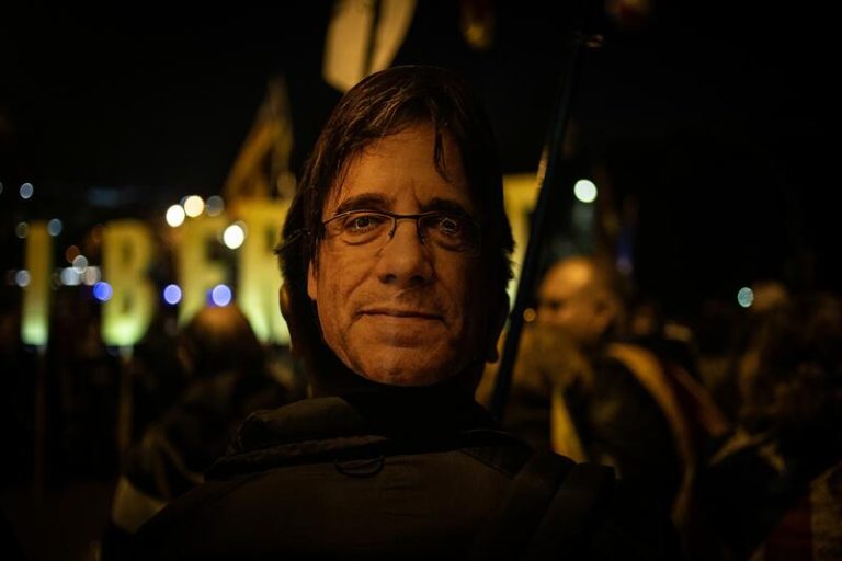 Dignidad y Justicia pide al Supremo que investigue a Puigdemont por terrorismo