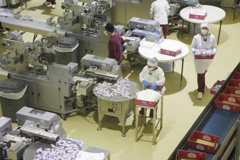 La facturación de las empresas cae un 2,1% en 2023