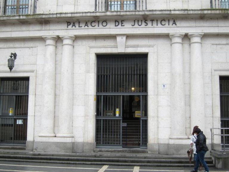 El profesor de Medina del Campo (Valladolid) condenado por abusar de un menor ahora se enfrenta a otra causa que podría llevarlo a una pena de 23 años de cárcel