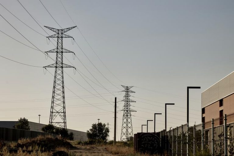 La Eurocámara adopta el plan para proteger el mercado energético de la UE