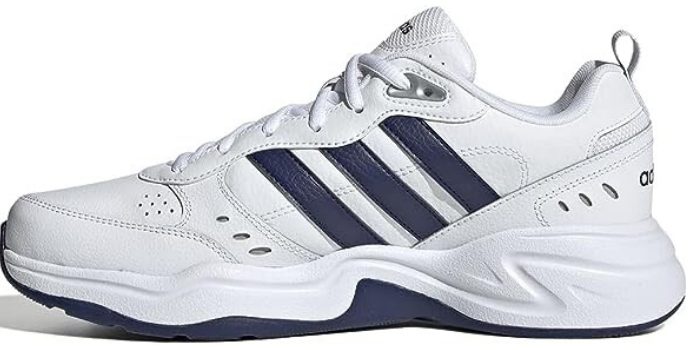 Adidas Strutter: Un toque noventero con aire moderno