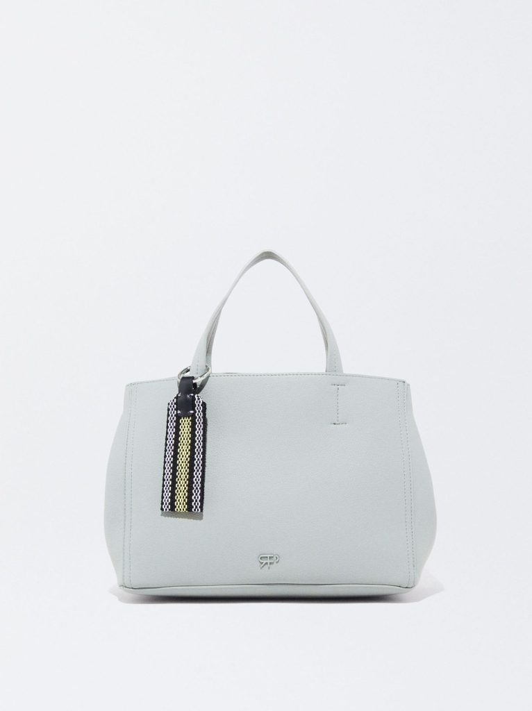 Bolso tote con colgante