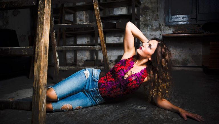 Carmen Lemos: «Al final somos hermanos de Latinoamérica y nuestra música nos conecta»