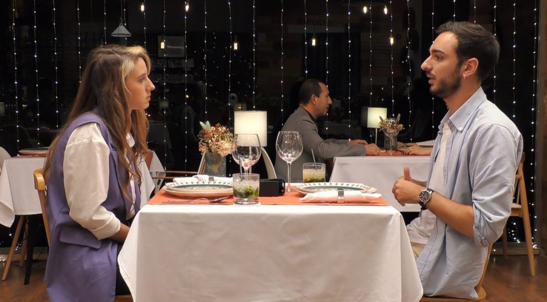 First Dates: Carlos Sobera enfada a un soltero del programa de Cuatro