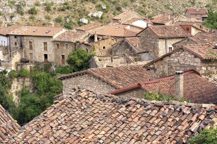 Descubriendo Orbaneja del Castillo: El Pueblo-Cascada de España
