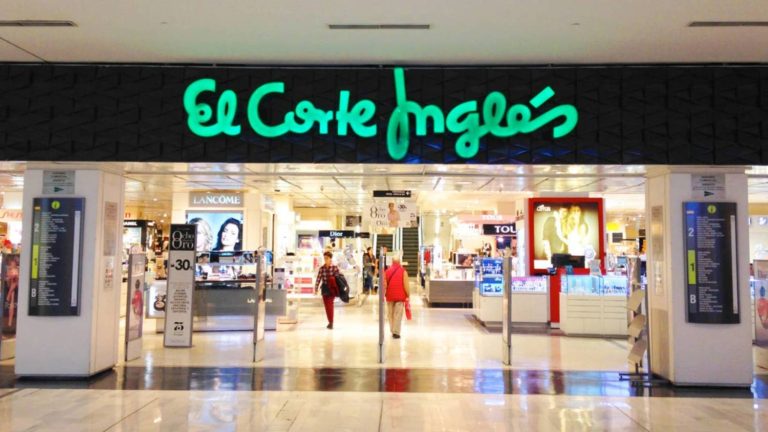 El Corte Inglés tiene con un descuento de infarto el mejor ordenador portátil calidad precio de Apple: Macbook Air 13