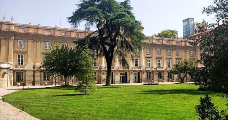 Descubre los secretos del Palacio de Liria: ¡Historias de aristocracia que no creerás!