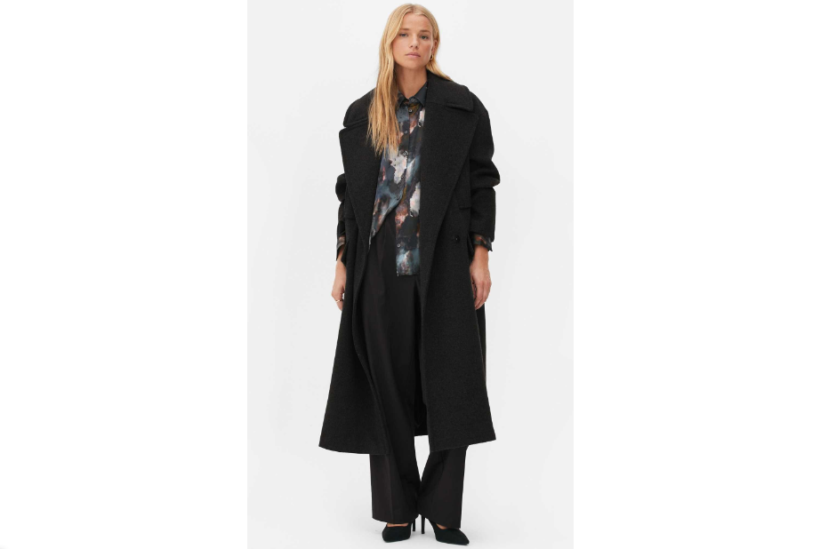 El abrigo de lana de Primark que parece de Uniqlo o The Kooples