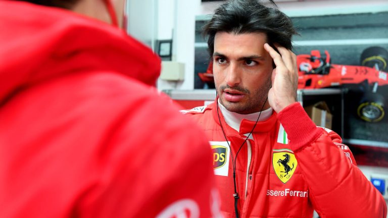 Carlos Sainz se rebela contra el fichaje de Hamilton por Ferrari
