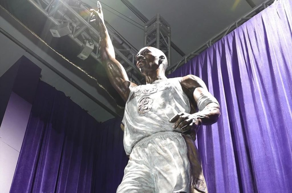 El monumento a la grandeza: Bryant por Kobe NBA 