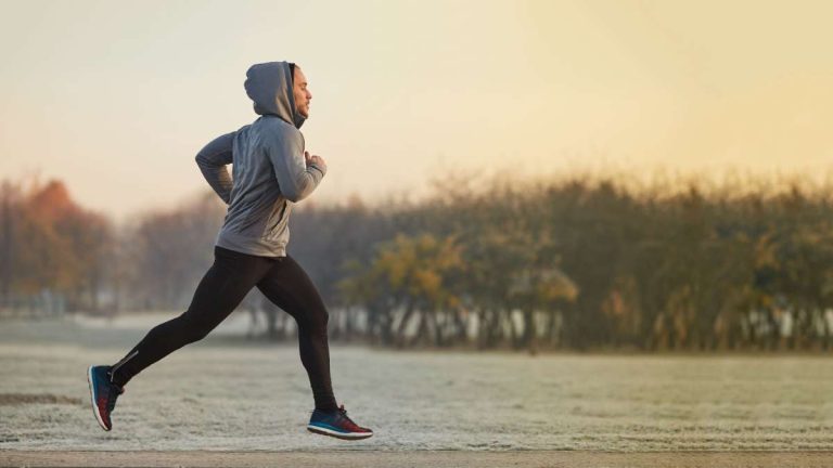 El running lento tiene beneficios reales: 10 minutos y tu cerebro lo nota