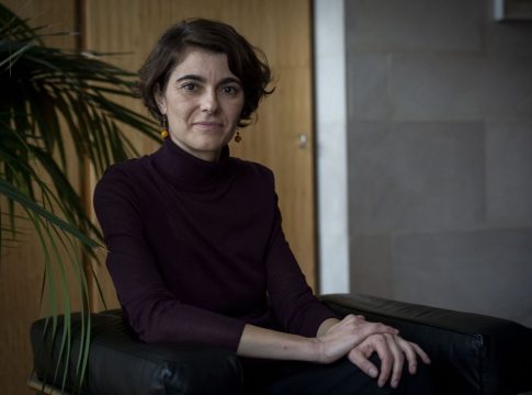 La secretaria de Estado de Derechos Sociales, Rosa Martínez, posa para Europa Press, en el Ministerio de Derechos Sociales, Consumo y Agenda 2030