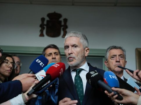 EuropaPress_5750997_ministro_interior_fernando_grande_marlaksa_atiende_medios_cadiz Guardia Civil