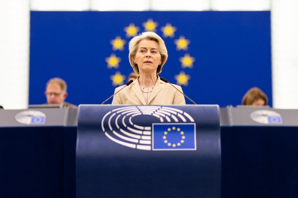 El cóctel explosivo de Von der Leyen, la OTAN, Putin, Trump y los tractores 1 Ursula Von der Leyen, presidenta de la Comisión Europea, trata de decidir en Bruselas qué hacer con el futuro de la UE