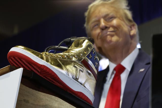 La habilidad política de Trump: De las multas millonarias a las zapatillas deportivas