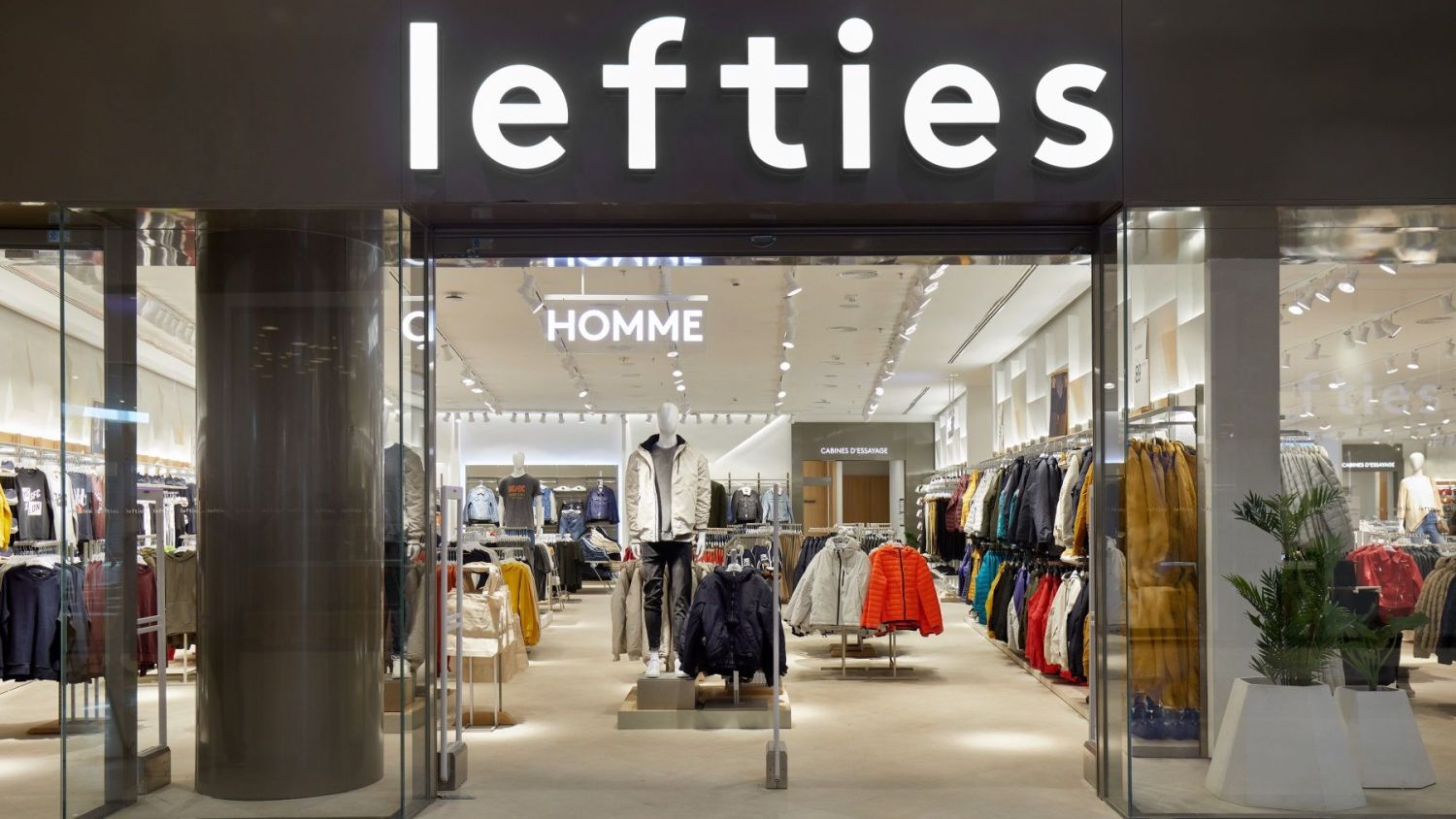 Lefties. camisas oversize, vestidos, zapatos y más en las novedades de la temporada de primavera Lefties: camisas oversize, vestidos, zapatos y más en las novedades de la temporada de primavera