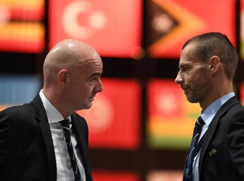 Los grandes líderes del futbol cambian las normas para mantener el poder Los grandes líderes del futbol cambian las normas para mantener el poder