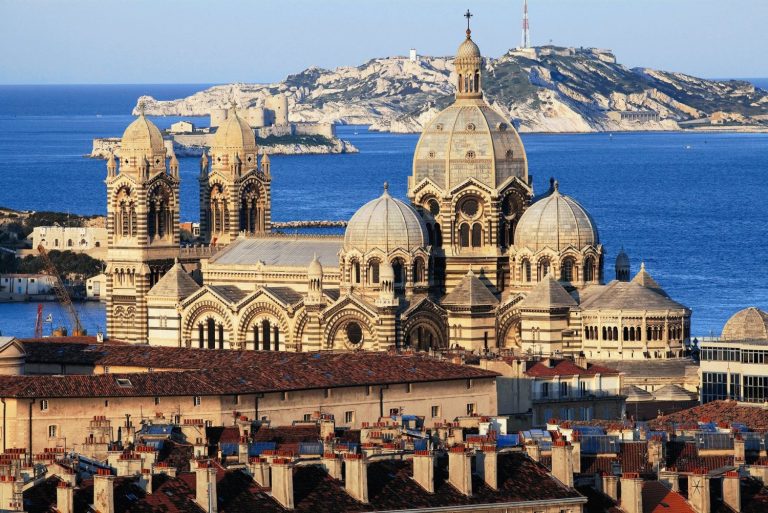 Descubriendo la magia de Marsella, un destino turístico cercano y cautivador