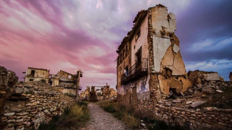 PUEBLOS EMBRUJADOS Y VACIOS QUE DAN TERROR