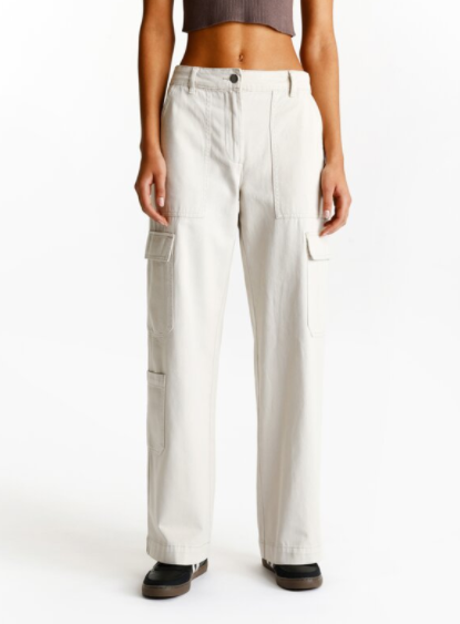 4 pantalones de Lefties para llevar con todo y que no son vaqueros