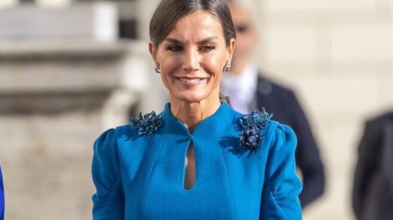 Pilar Eyre desvela la señal secreta de Letizia en situaciones incómodas