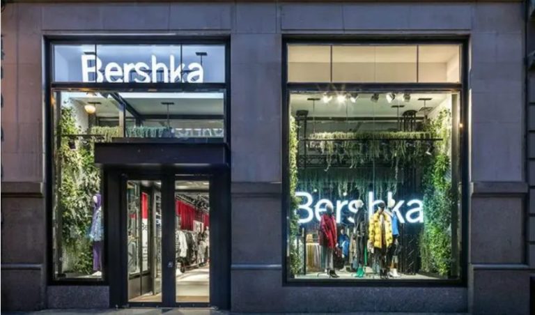 ¡Por menos de 20 euros! Bershka tiene la cazadora más deseada
