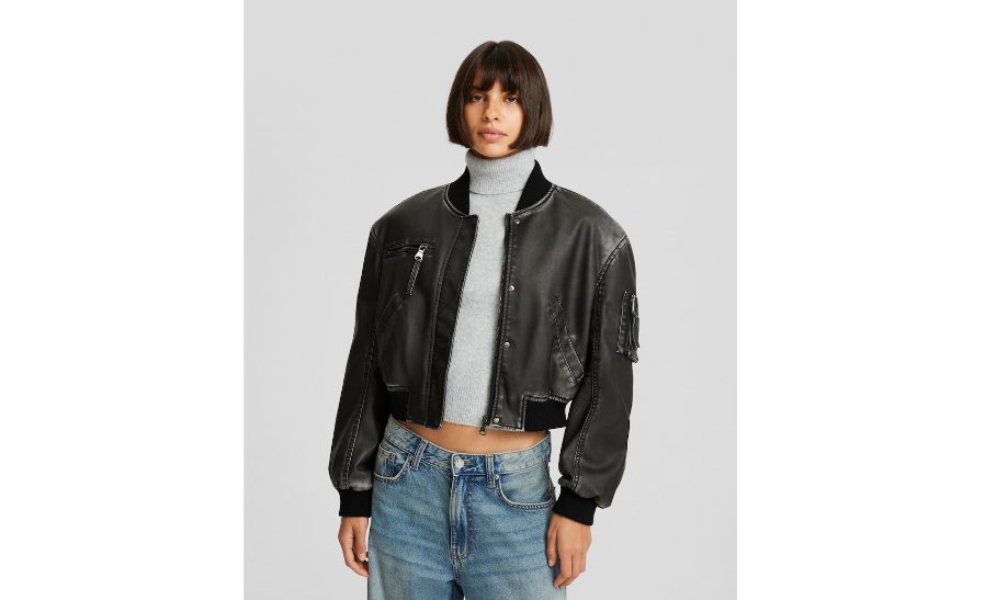 Por menos de 20 euros Bershka trae la cazadora que todas desean