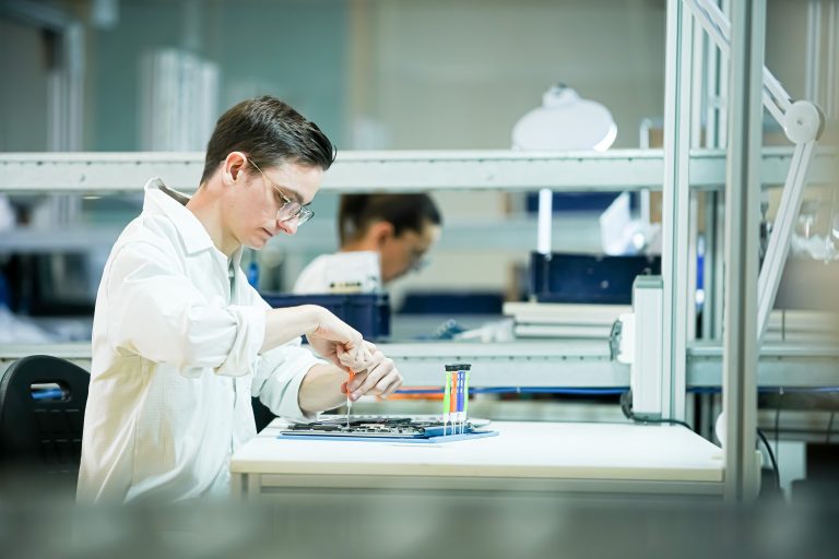 Innovación sostenible: los móviles reacondicionados se alzan como el futuro de la tecnología