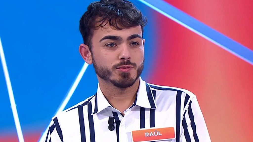 Reacción en Cadena: ¿qué hacía uno de los Mozos de Arousa en el Benidorm Fest 2024?