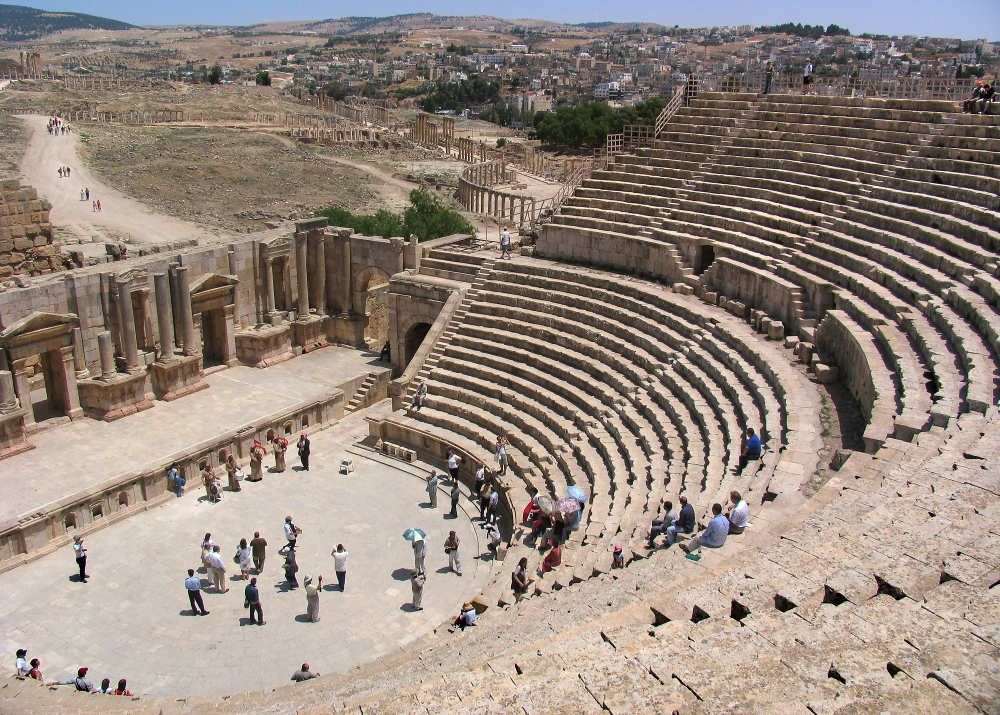 Teatros y templos: el esplendor arquitectónico de Jerash