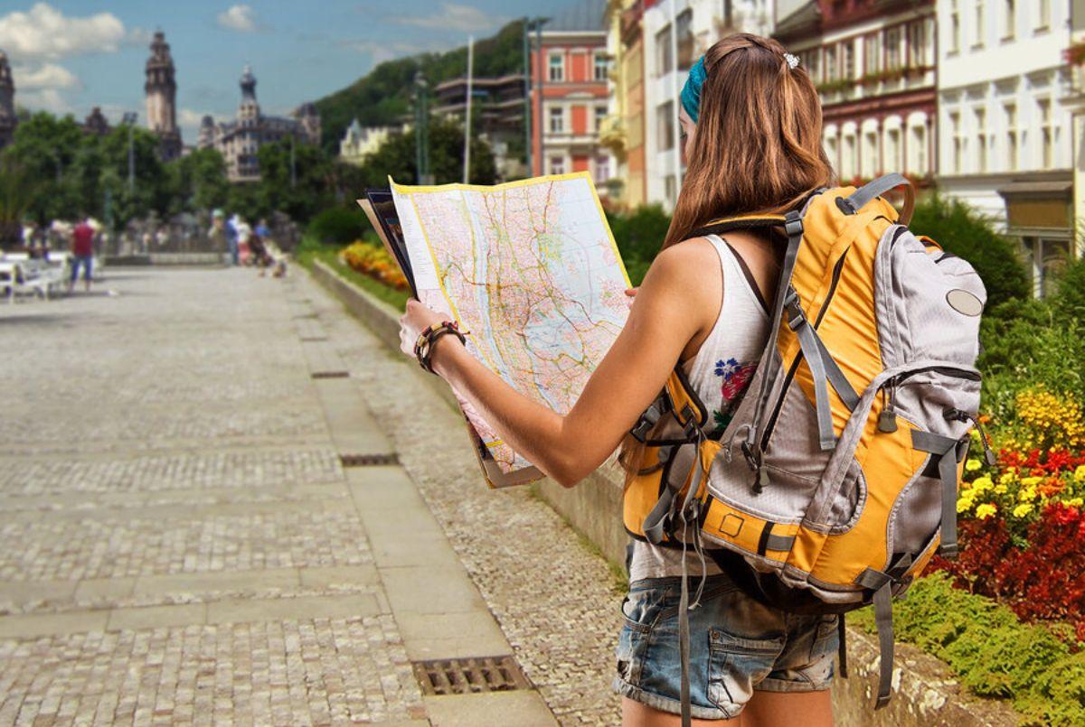 Viajar solo turismo 2 Viajar barato en 2024: te contamos cómo debes organizar tu viaje