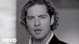 David Bisbal estrena 'Eternos', su décimo álbum con los clásicos del pop romántico