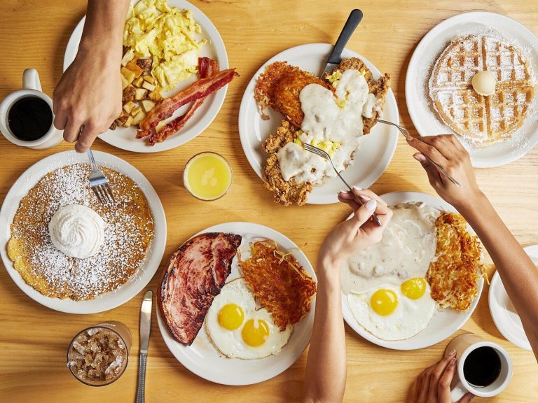 3 ideas de desayuno ideales para preparar en freidora de aire