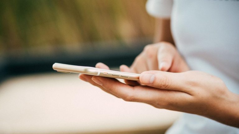 Desactiva esto de tu móvil inmediatamente: tanto en Android como en iPhone, Twitter ha activado una nueva función