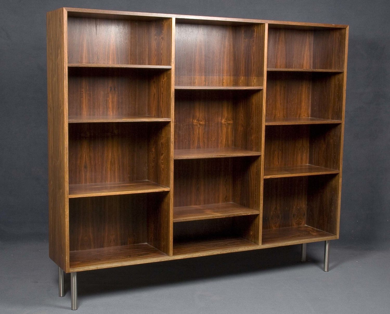 6 trucos para limpiar y ordenar la casa y no tardar una eternidad 1 LIMPIAR Y MINIMIZA EL DESORDEN CON UN SISTEMA DE ALMACENAMIENTO EFICIENTE