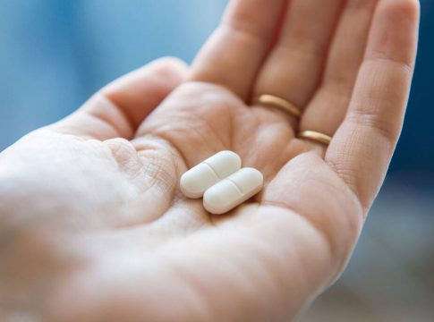 La OCU señala el peligro de consumir ibuprofeno y exige una respuesta rápida de las autoridades La OCU señala el peligro de consumir ibuprofeno y exige una respuesta rápida de las autoridades